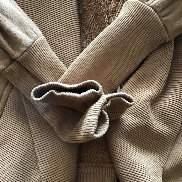 Aritzia - Wilfred Diderot Sweater Cocoon Cardigan - Picture 5 of 5